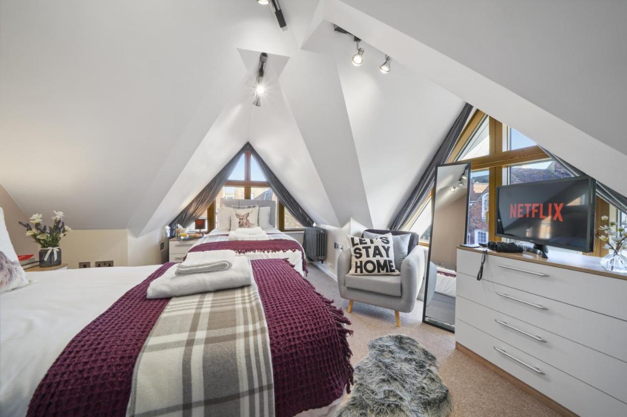 Super Funky Spire View Cottage - Free Gated Parking - Ultra Wifi Canterbury Zewnętrze zdjęcie